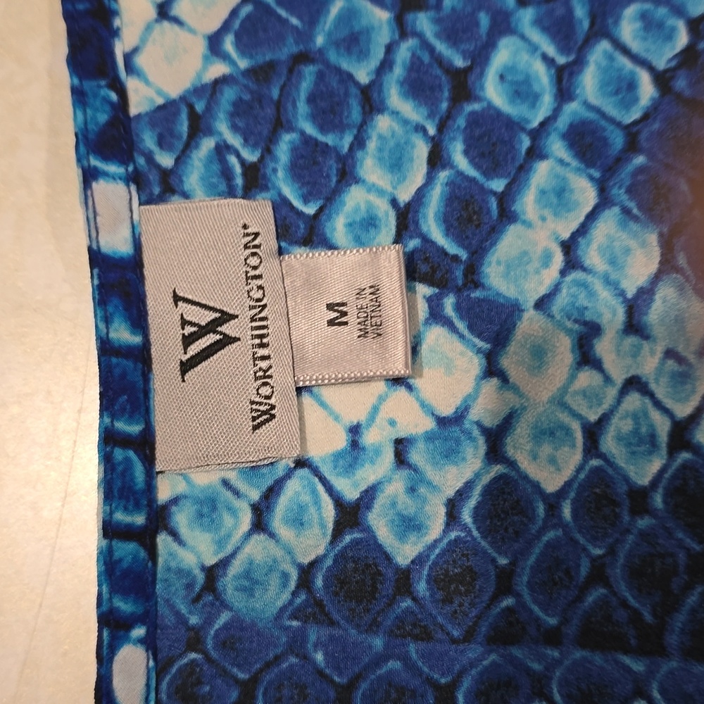 Worthington Blue Pattern Blouse Size Medium - Picture 8 of 12